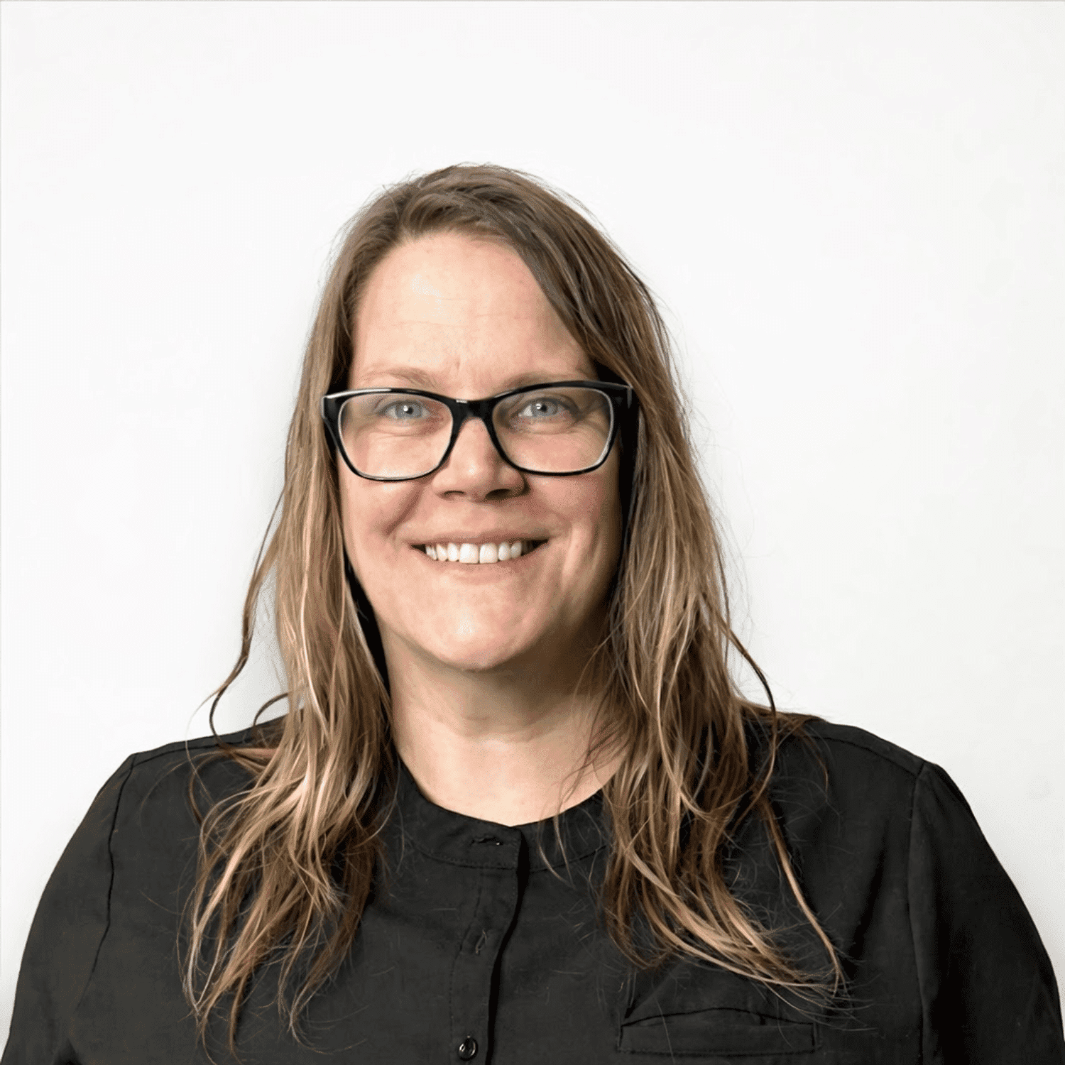 Portrait of Amber M, a professional stylist at Design 1 Salon & Spa, showcasing their expertise and style.