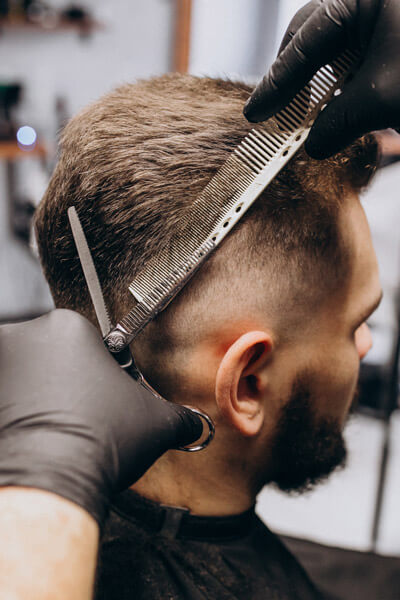 men hair cut services in Grand Rapid